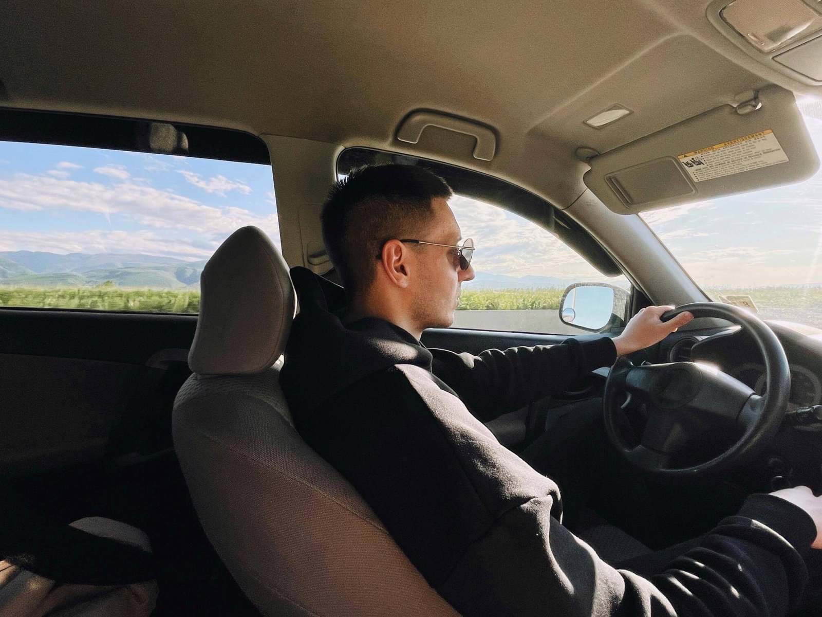 Navigating The City In Grandeur: A Limousine Tour Of Local Hotspots